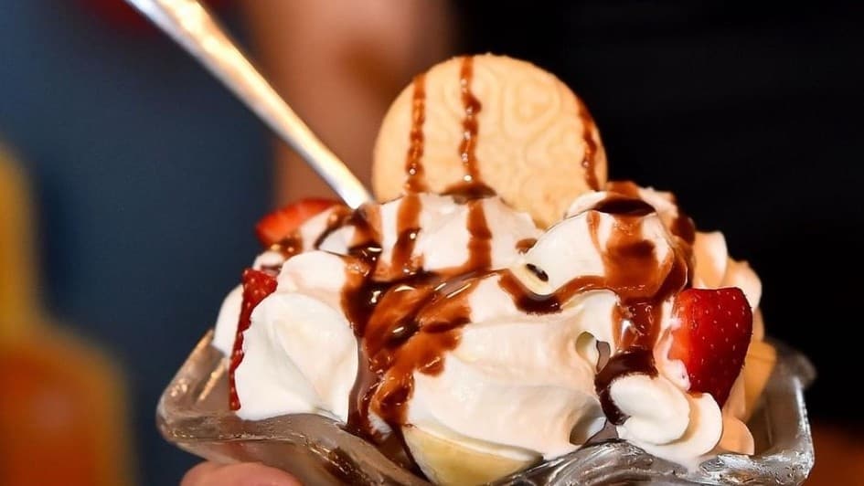 МЕЛБА С ПЛОДОВЕ