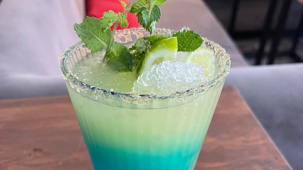 СИН ОКЕАН - БЕЗАЛКОХОЛЕН КОКТЕЙЛ