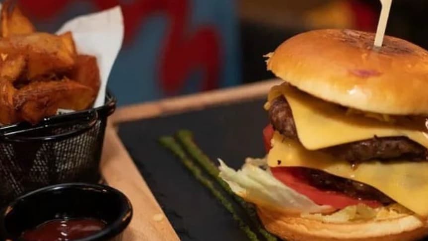 БУРГЕРИ И ТОРТИЛИ